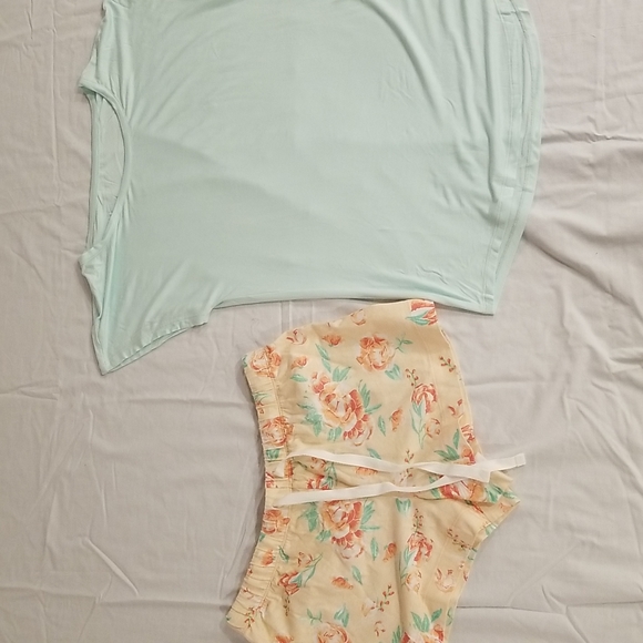 PJ Set - Picture 1 of 3